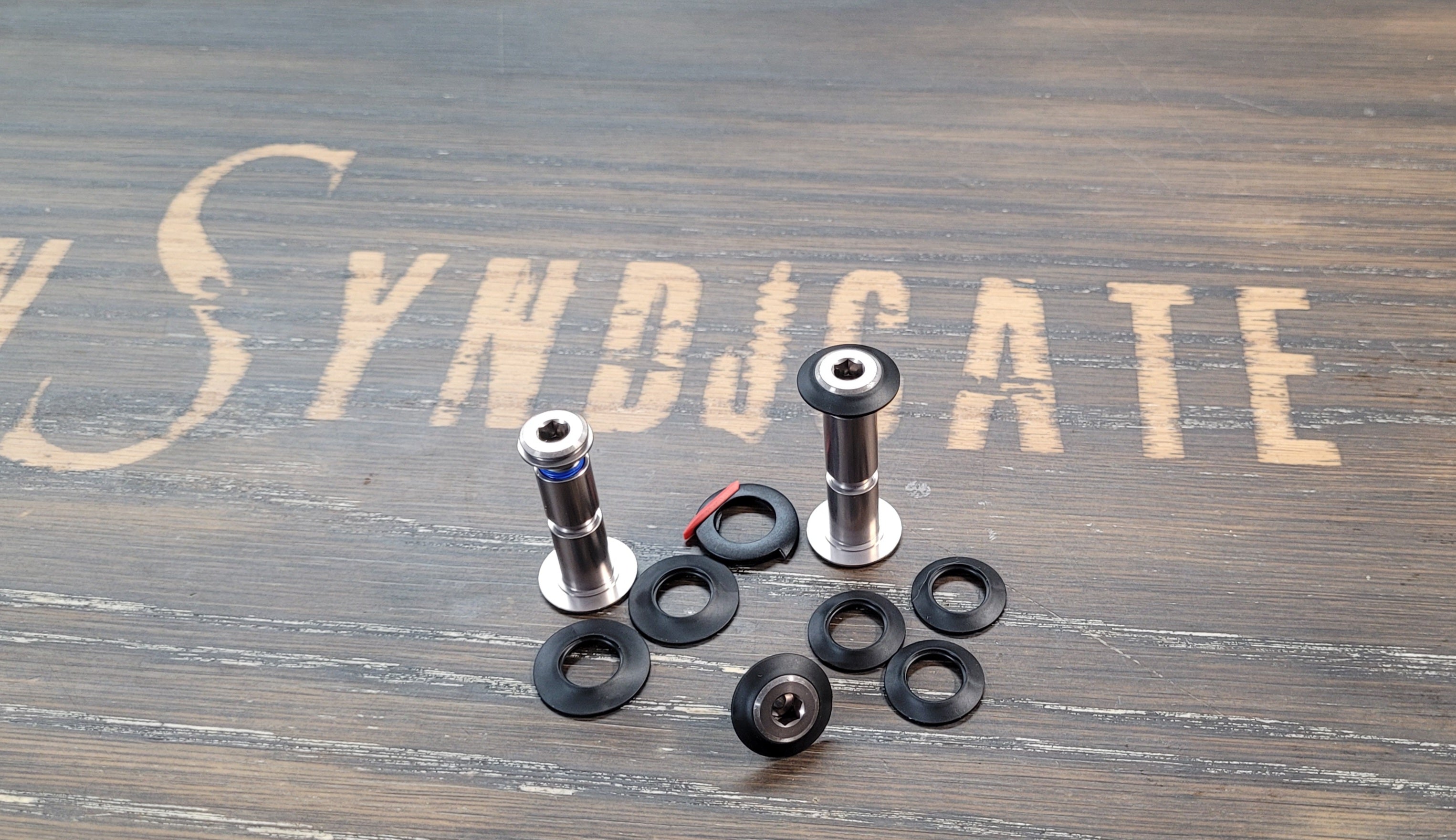 Trust Hardware and Mounting Bolts